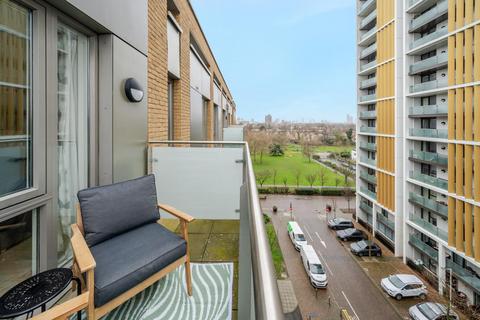 2 bedroom flat for sale, Robsart Street, Stockwell