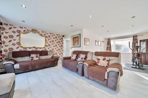 6 bedroom detached house for sale, Newbury,  Berkshire,  RG19