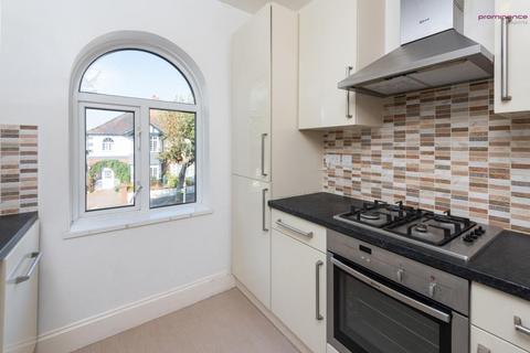 3 bedroom flat to rent, Welbeck Avenue, Hove BN3 4JP