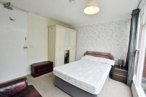 1 bedroom house to rent, Sanctuary Close, Harefield, Uxbridge, UB9