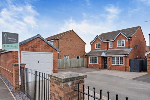 5 bedroom detached house for sale, Pasture Way, Castleford, West Yorkshire