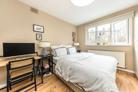 2 bedroom flat for sale, Graham Road, London E8