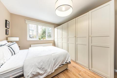 2 bedroom flat for sale, Graham Road, London E8
