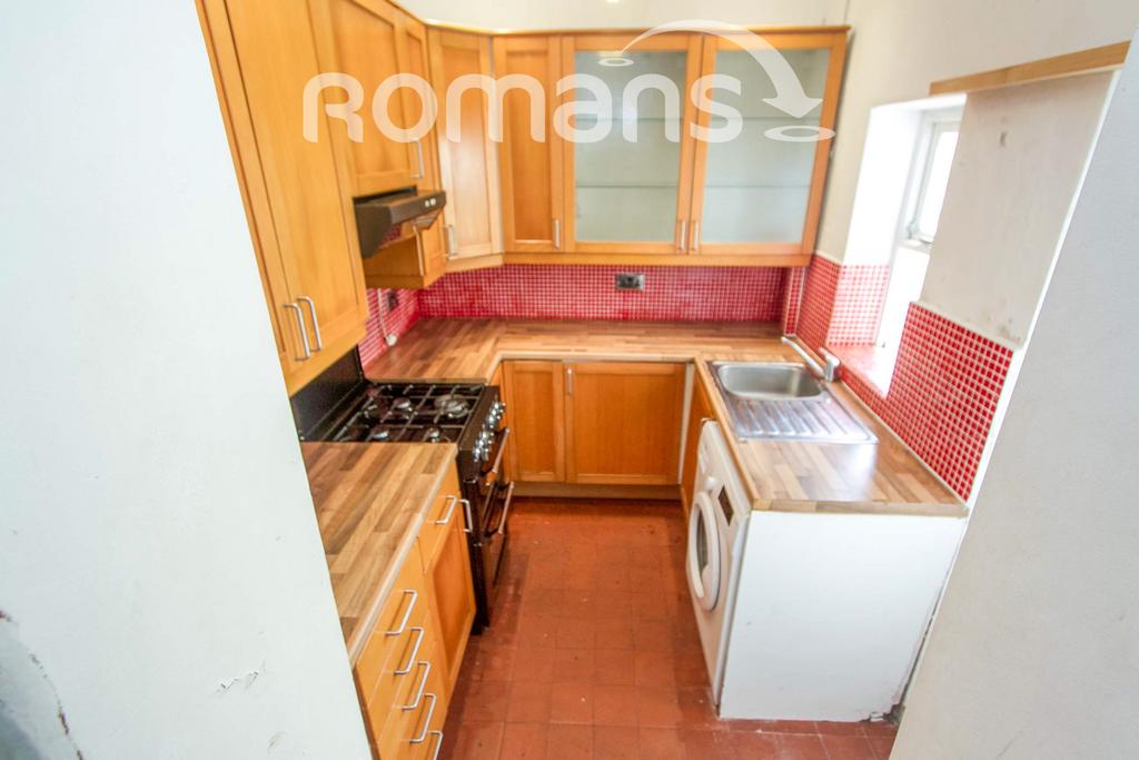 House in Bristol, Upper Knowle, Totterdown - More