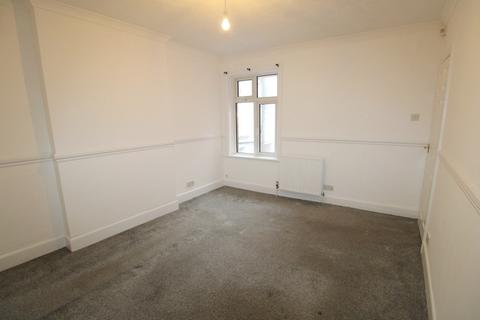 2 bedroom flat to rent, Wimborne Road, Bournemouth BH9