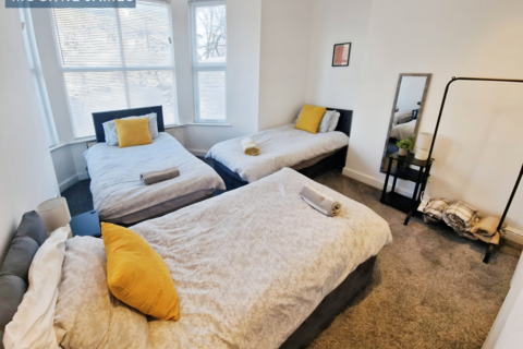 2 bedroom flat to rent, Wordsworth Aenue, Roath, Cardiff, CF24