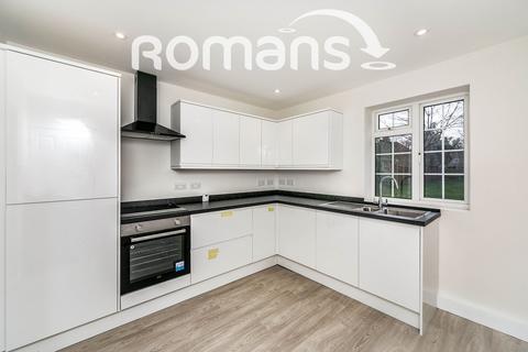 3 bedroom semi-detached house to rent, Shinfield Road, Reading, RG2