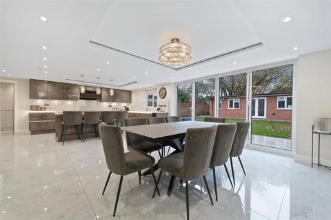 13 Beechwood Close, Ascot, SL5 8QJ