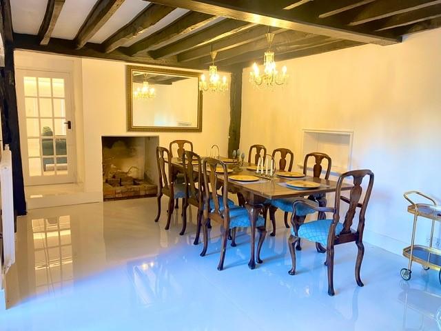 Dining space x2