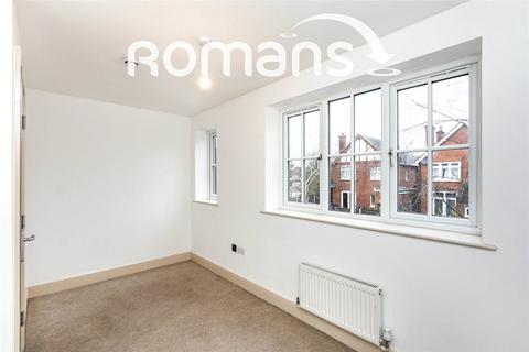 4 bedroom house to rent, Kensington Place, Farnborough, GU14