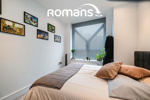 2 bedroom flat to rent, Ringside, High Street, Bracknell, RG12