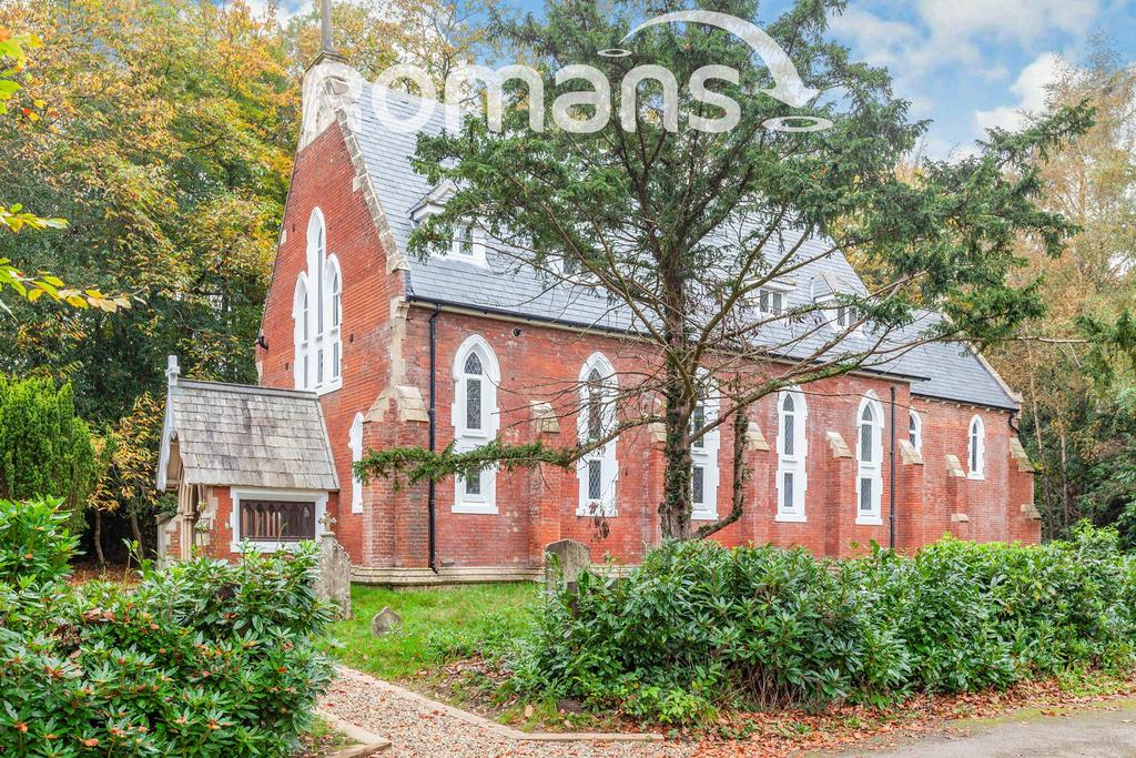 Longcross Church, Longcross Road... 1 bed flat - £1,400 pcm (£323 pw)