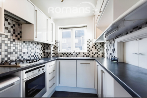 2 bedroom terraced house to rent, St. Leonards Avenue, Windsor, SL4