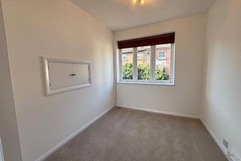 2 bedroom terraced house to rent, St. Leonards Avenue, Windsor, SL4
