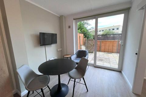 Studio to rent, Wells Road, Bath, BA2