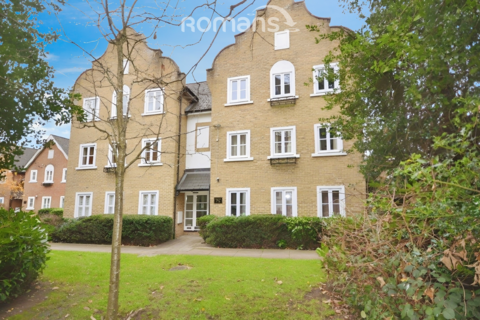 2 bedroom flat to rent, Bulstrode Place, Upton Park, Slough, SL1