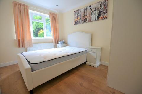 House to rent, Waldorf Heights, Blackwater, Camberley, GU17