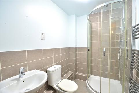 2 bedroom flat to rent, Kenmare Close, Ickenham, UB10