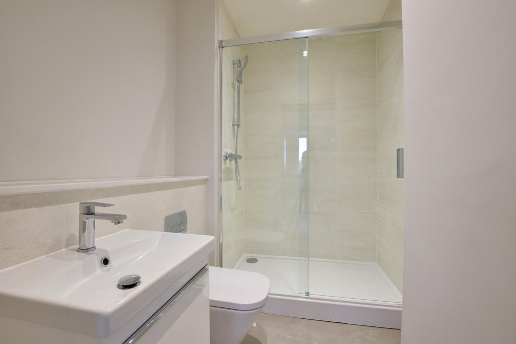 Apartment in Uxbridge - View 5
