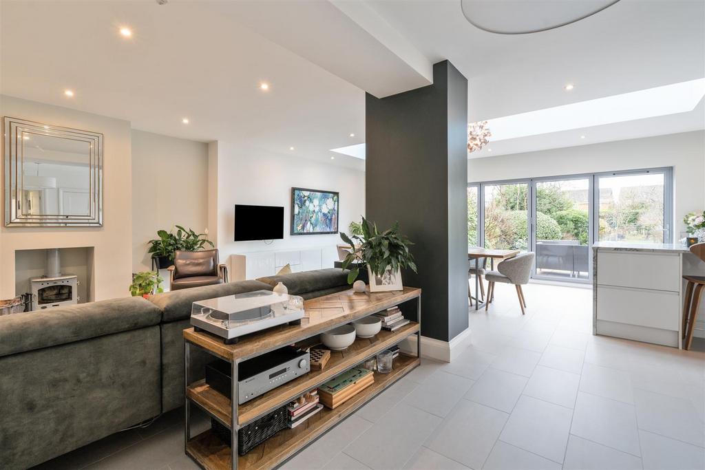 210 St. Bernards Road 15.jpg