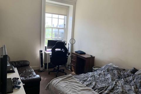 2 bedroom property to rent, Bell Street, City Centre DD1