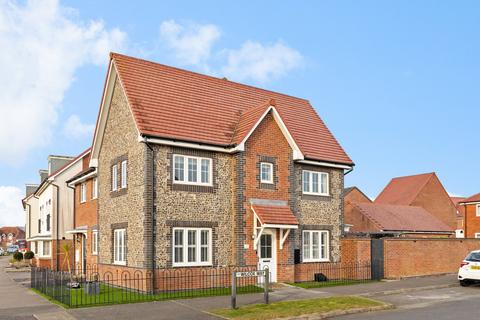 3 bedroom semi-detached house for sale, Wilcox Way, Littlehampton, BN17