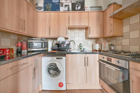 2 bedroom flat to rent, Uxbridge Road, Shepherd's Bush, London, W12