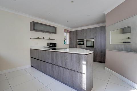 12 Glenrhondda, Emmer Green, Reading, RG4 8LB