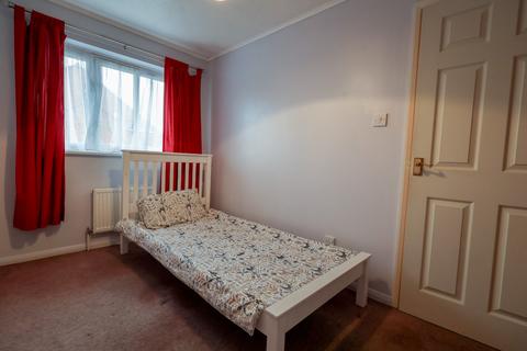 14 Ashdene, Southampton, SO15 4GP