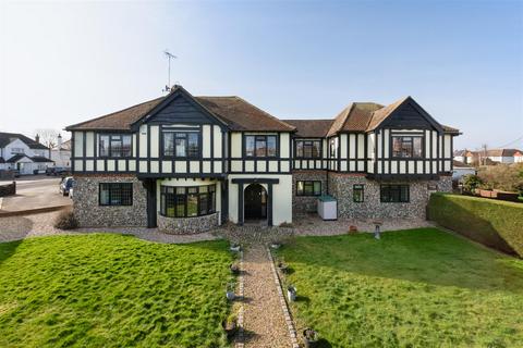 1 Longtye Drive, Chestfield, Whitstable, CT5 3NG