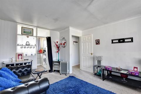 2 bedroom flat for sale, New Lydd Road, Camber, Rye