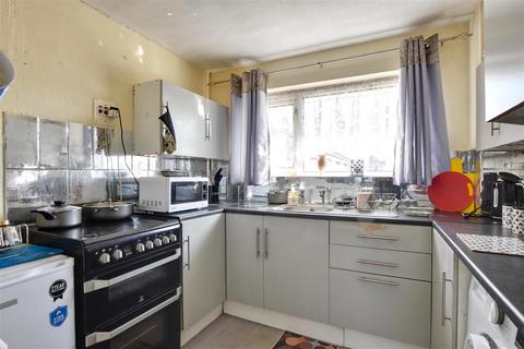 2 bedroom flat for sale, New Lydd Road, Camber, Rye