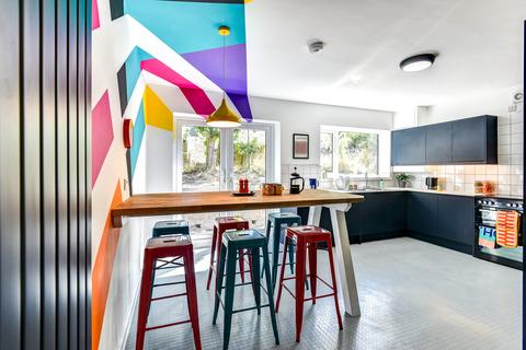 6 bedroom house of multiple occupation to rent, Wheatfield Way, Brighton BN2