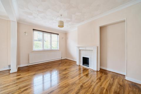 3 bedroom end of terrace house to rent, Meadowside London SE9