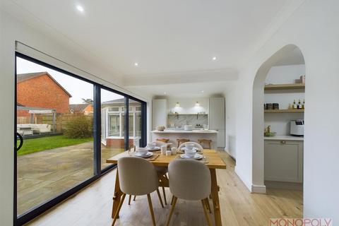 2 Darland Lane, Rossett, Wrexham, LL12 0EL