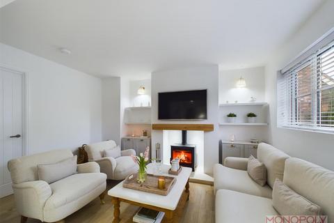 2 Darland Lane, Rossett, Wrexham, LL12 0EL