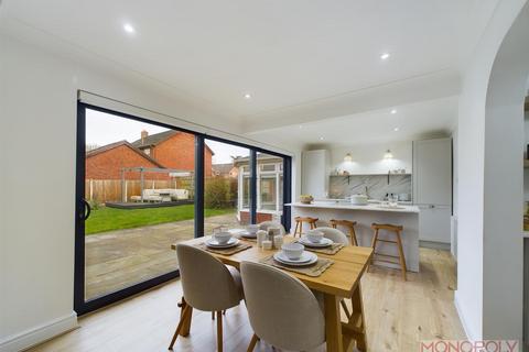 2 Darland Lane, Rossett, Wrexham, LL12 0EL