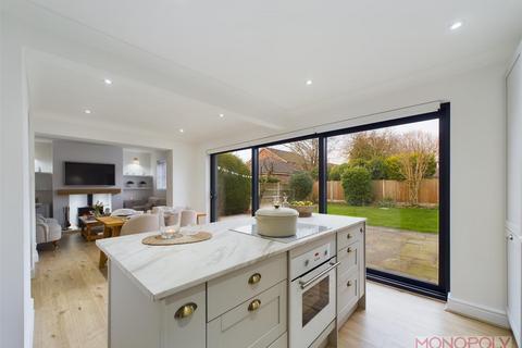 2 Darland Lane, Rossett, Wrexham, LL12 0EL