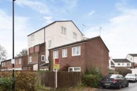 2 bedroom maisonette for sale, Feltham, TW13