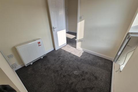 1 bedroom flat to rent, Wallasey Road, Wallasey, CH44