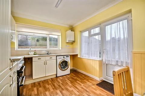 2 bedroom semi-detached bungalow for sale, Kingfisher Drive, Eastbourne