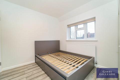 1 bedroom house to rent, Cherry Crescent, Brentford, TW8