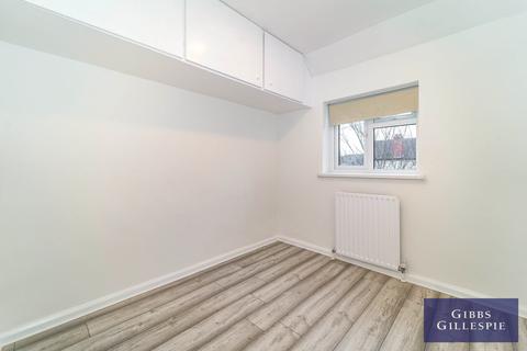 1 bedroom house to rent, Cherry Crescent, Brentford, TW8