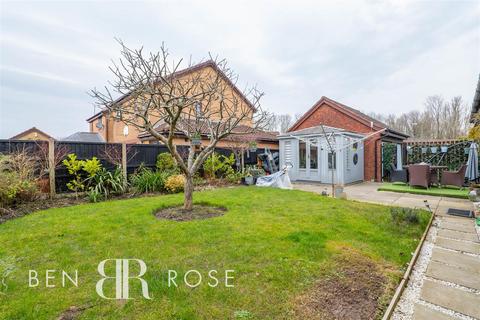 2 bedroom detached bungalow for sale, The Oaks, Walton-Le-Dale, Preston