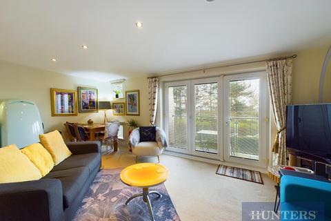 2 bedroom flat for sale, Scalby Mills Road, Scarborough