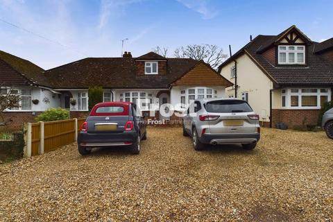 14 Fairfield Road, Wraysbury, Staines, TW19 5DU