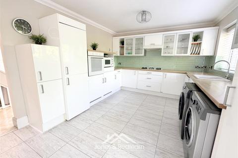 undefined, Gwellyn Avenue, Kinmel Bay,