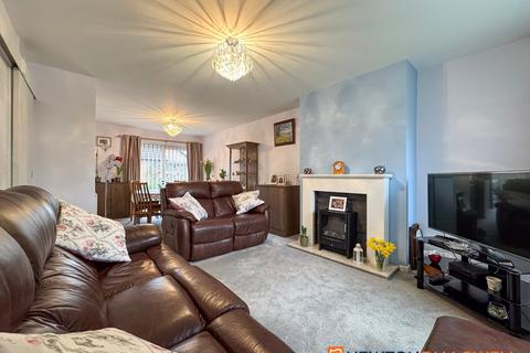 3 bedroom detached house for sale, Nursery Avenue, 8 NG24