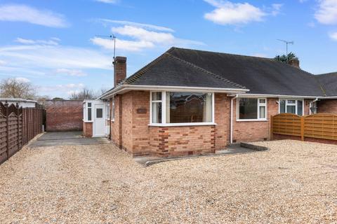 2 bedroom semi-detached bungalow for sale, 225 Worcester Road, Droitwich, Worcestershire. WR9 8AT