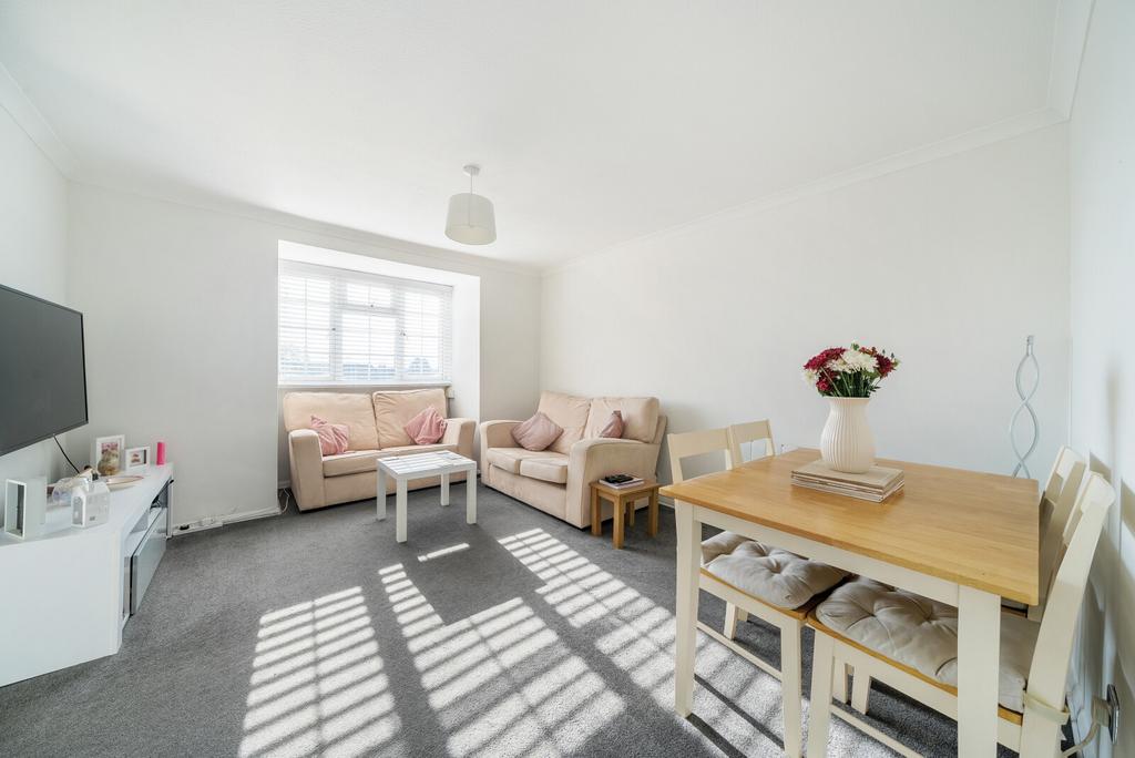 Sitting/Dining Room